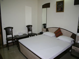 Tarun Hotel Джайпур Екстериор снимка
