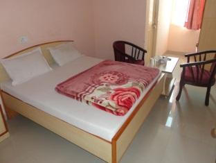 Tarun Hotel Джайпур Екстериор снимка